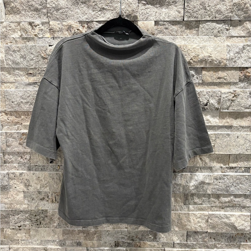 Zara Charcoal Short Sleeve‎ Tee size M